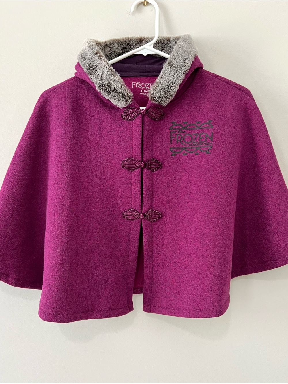 Disney Frozen The Broadway Musical Anna Cape Fuchsia Hooded Youth S/M